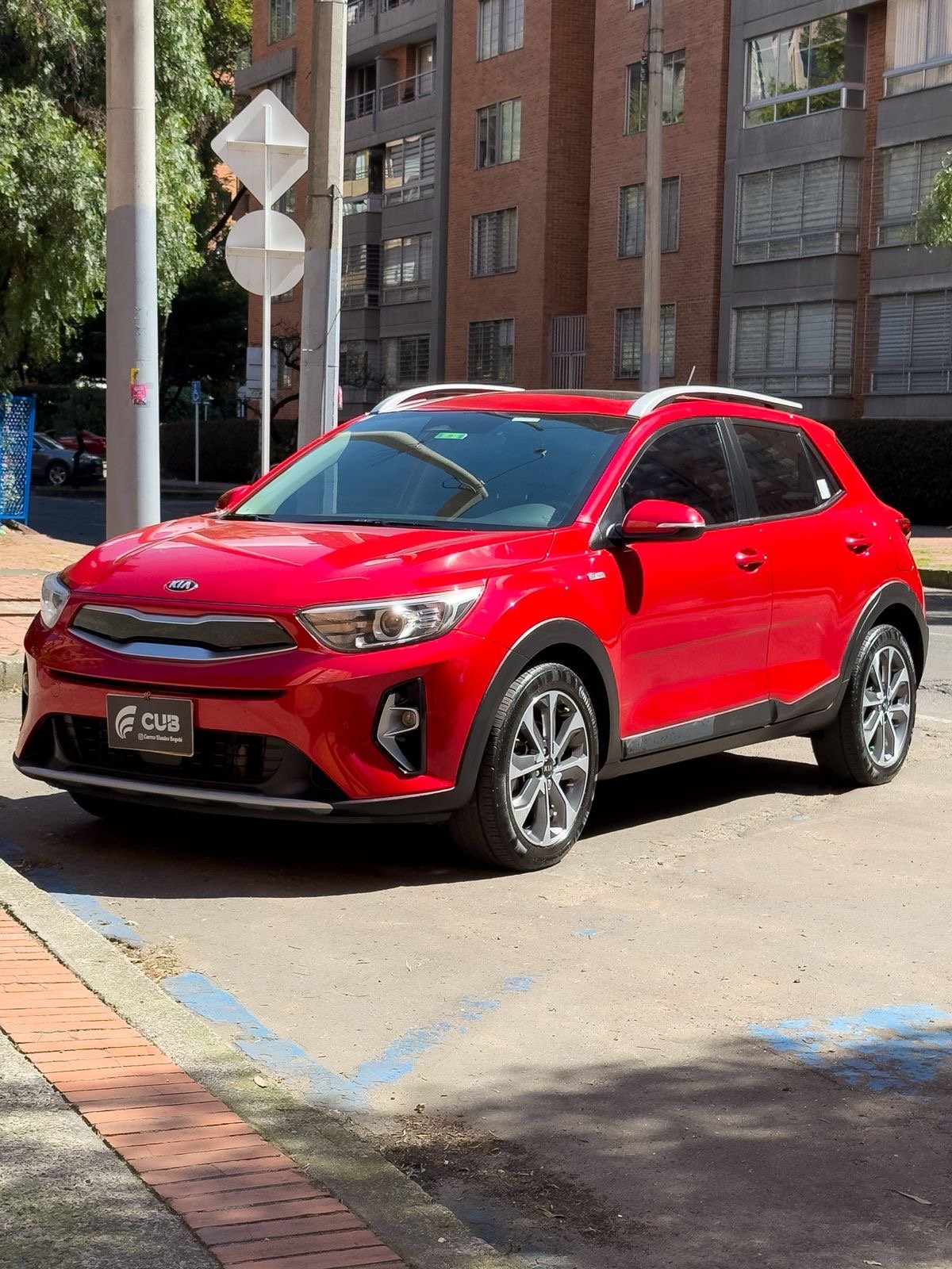 KIA STONIC ZENITH HYBRID TP 1000CC T 6AB ABS CT RT-2022
