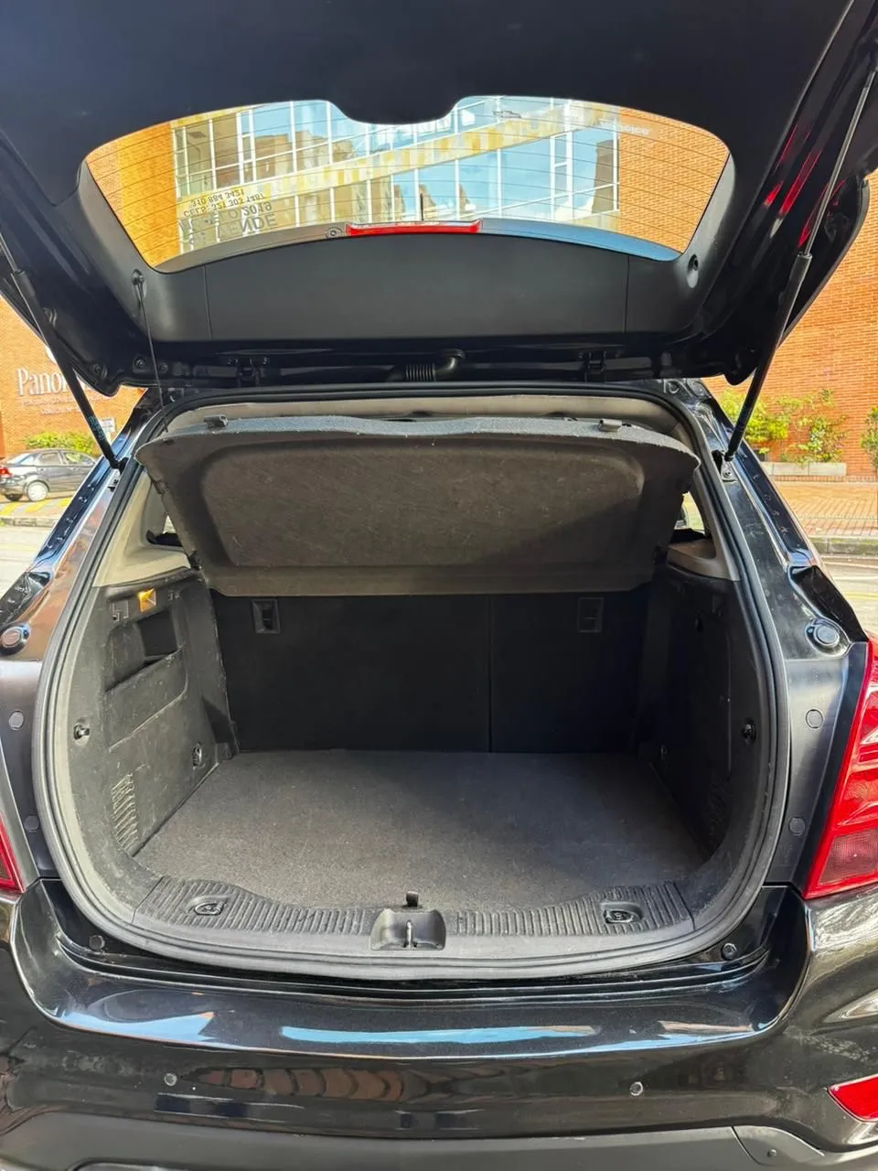 CHEVROLET TRACKER LS MT 1800CC MOD 2019 - Image 17