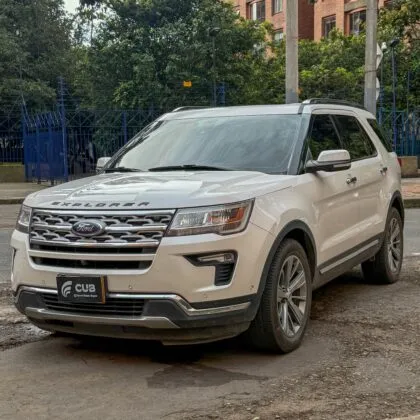 Una de las pocas SUV de 7 puestos con motor Turbo de 280 hp, tracción 4x4 y equipamiento premium disponible en este rango de precio.
