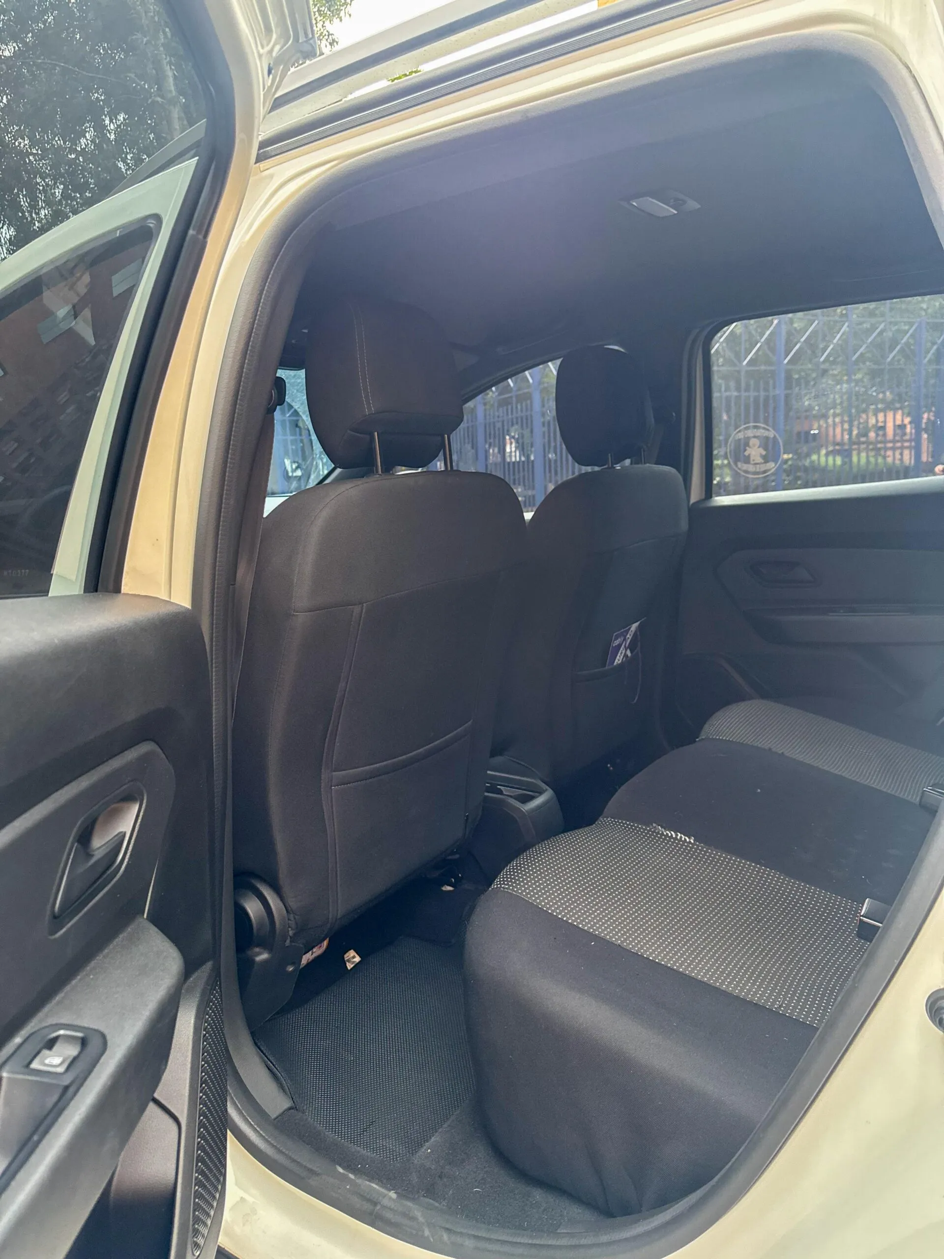 RENAULT DUSTER ZEN MT 1600CC GNV MOD 2025 - Image 12