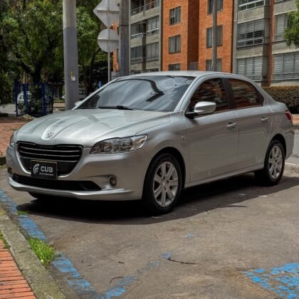 El Peugeot 301 Allure MT 1.6 Turbo Diésel 2017 ofrece excelente economía de combustible, amplio espacio interior y bajos costos de operación. Vehículo asegurable, con peritaje disponible y opción de financiación.