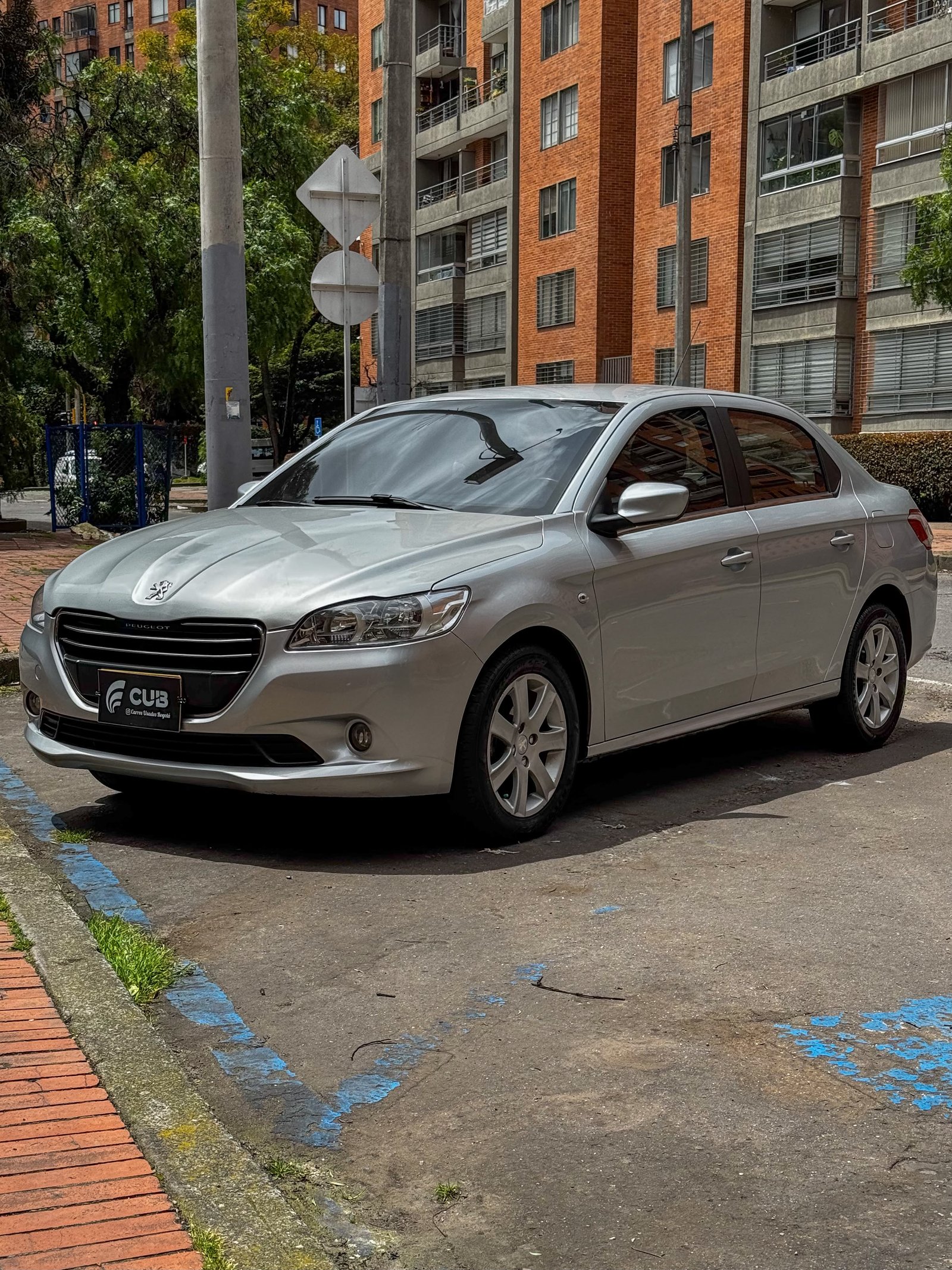 PEUGEOT 301 ALLURE MT 1.6 TURBO DIÉSEL 2017