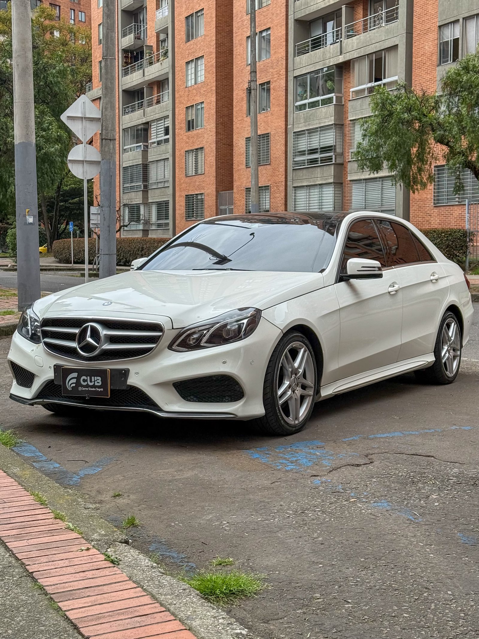 MERCEDES-BENZ E 250 CGI AMG W212 TIPTRONIC 2014