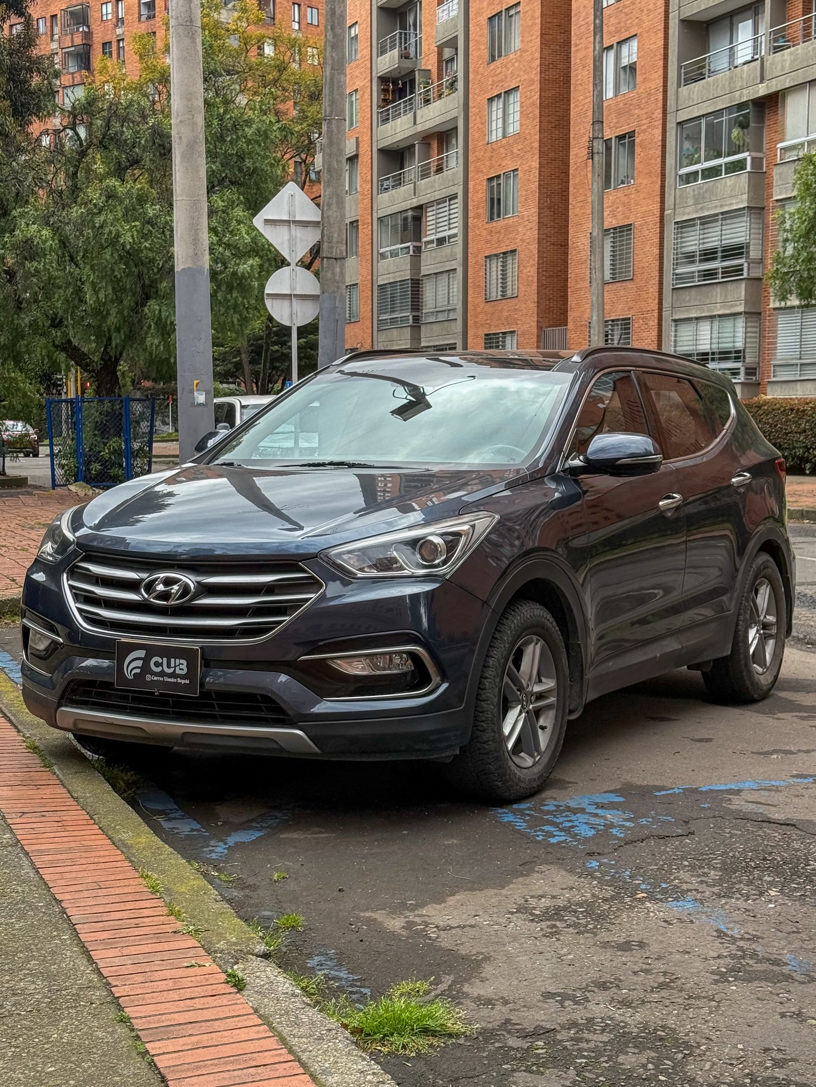 Hyundai Santa Fe GLS 2016 azul océano en venta en Bogotá