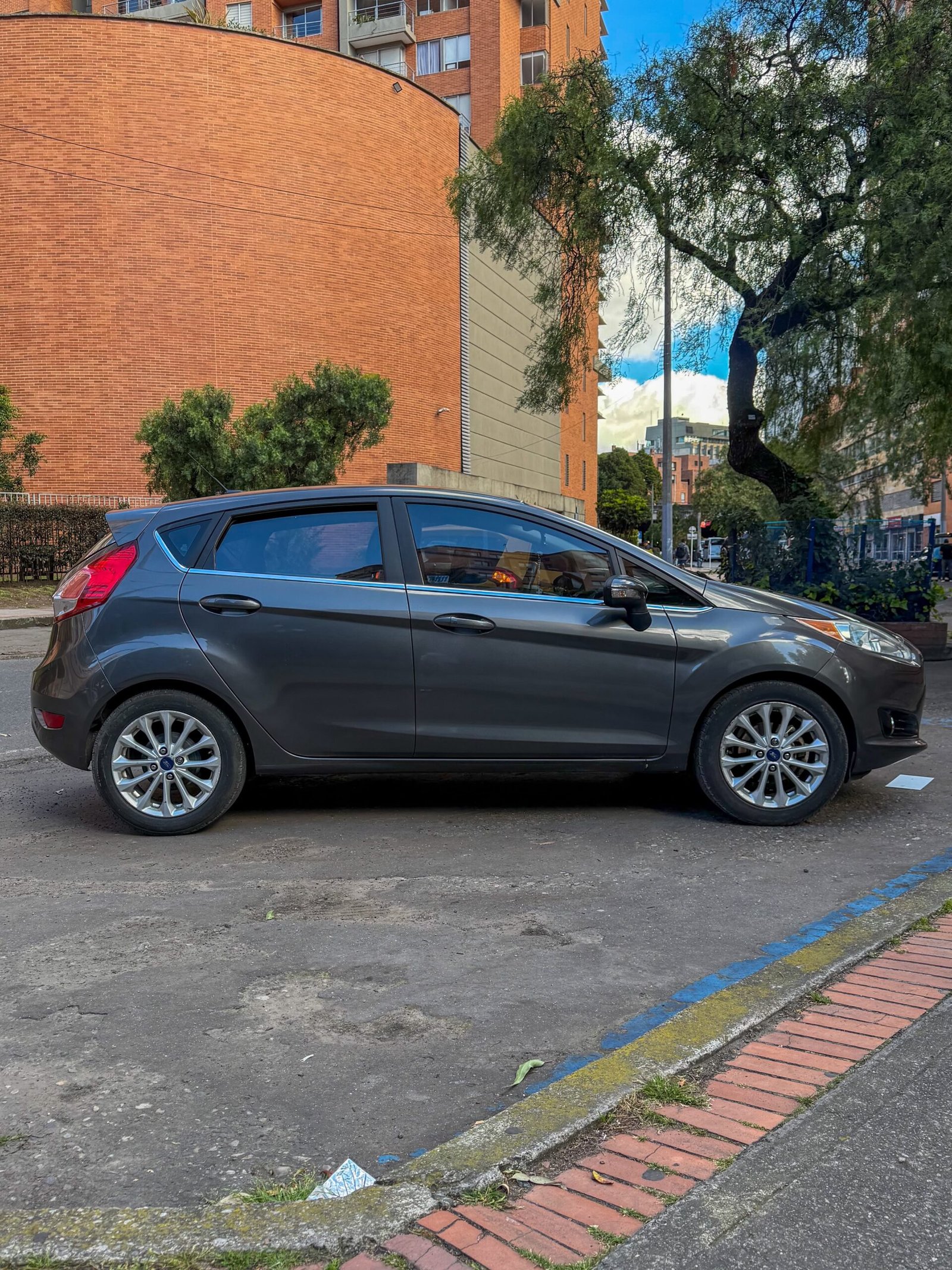 FORD FIESTA HATCHBACK TITANIUM AT 1.6 2017