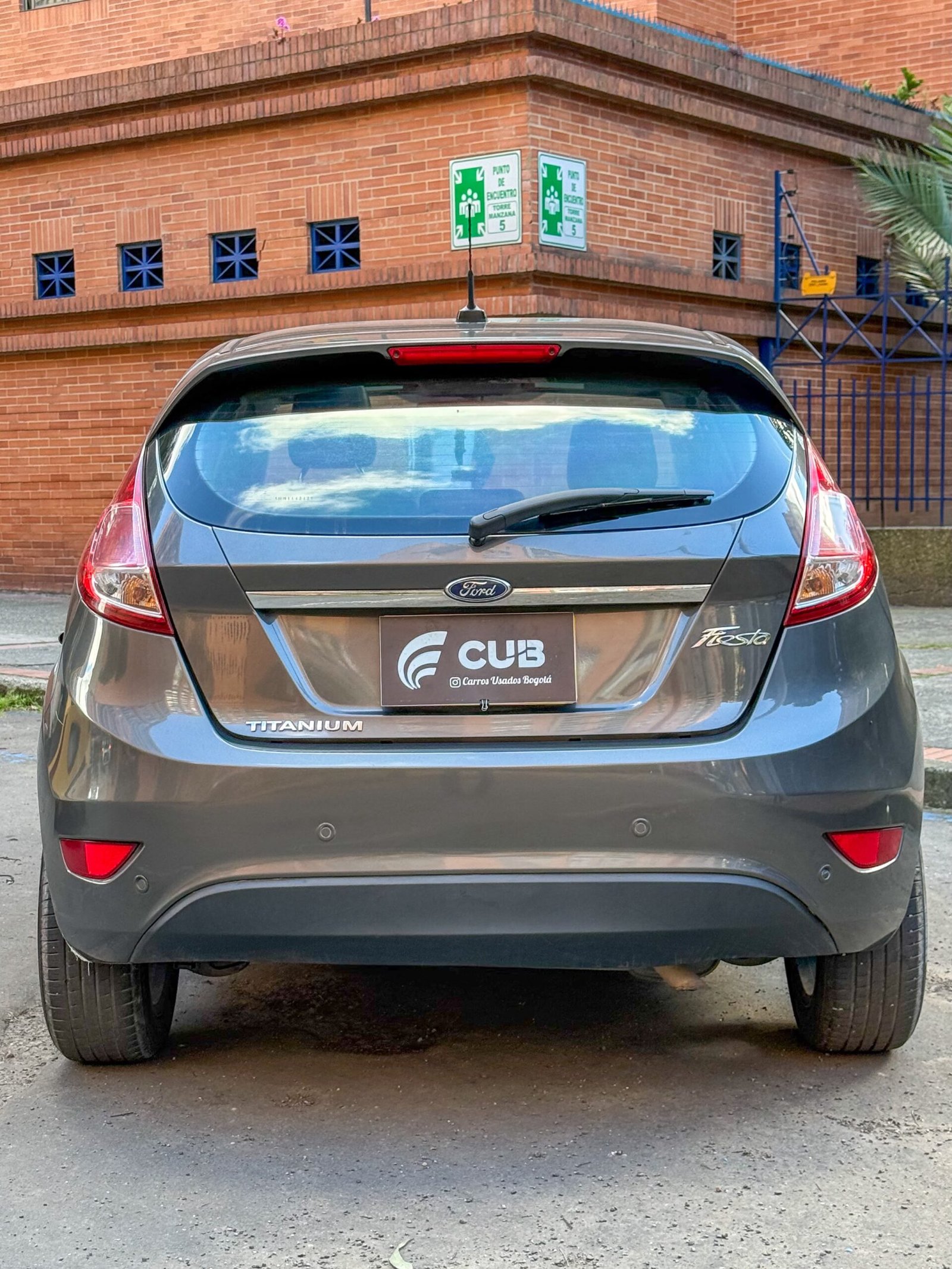 FORD FIESTA HATCHBACK TITANIUM AT 1.6 2017