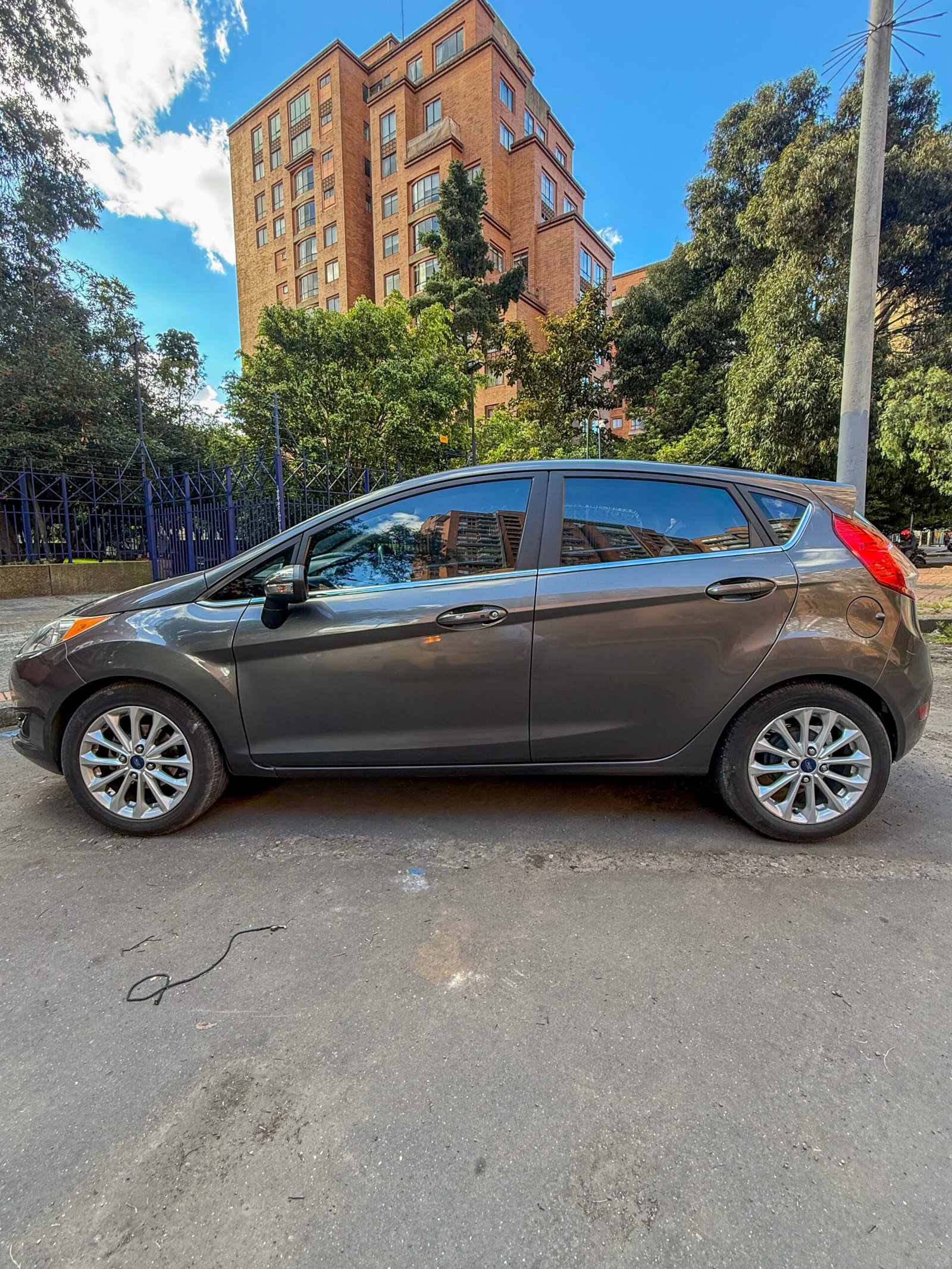 FORD FIESTA HATCHBACK TITANIUM AT 1.6 2017