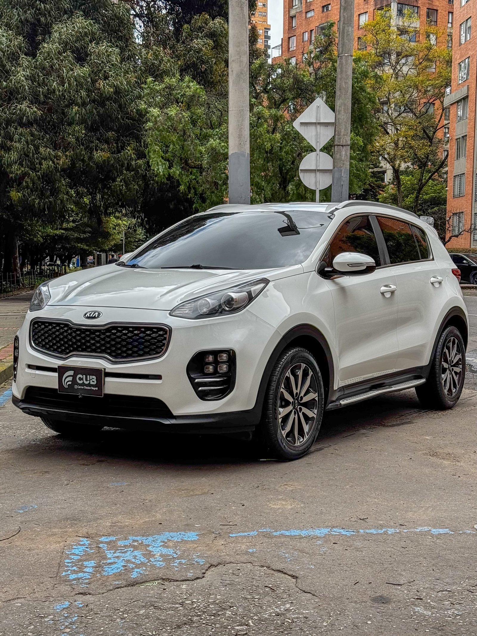 Kia Sportage Emotion 2018 blanca en venta en Bogotá