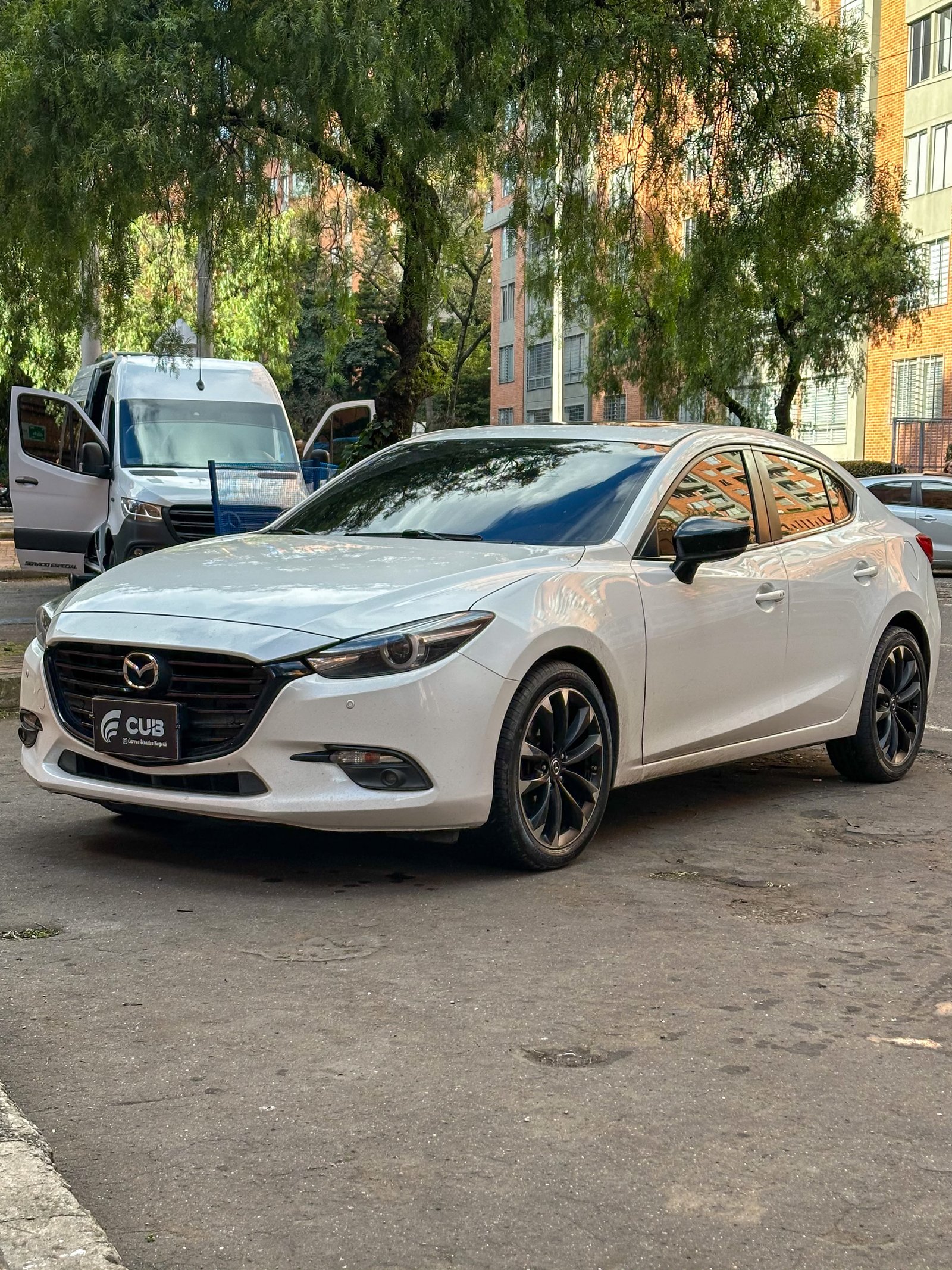 Mazda 3 Grand Touring LX 2020 blanco nieve perlado en venta en Bogotá