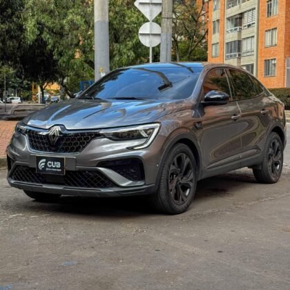 Renault Arkana Esprit Alpine 2025 gris metálico negro en venta en Bogotá