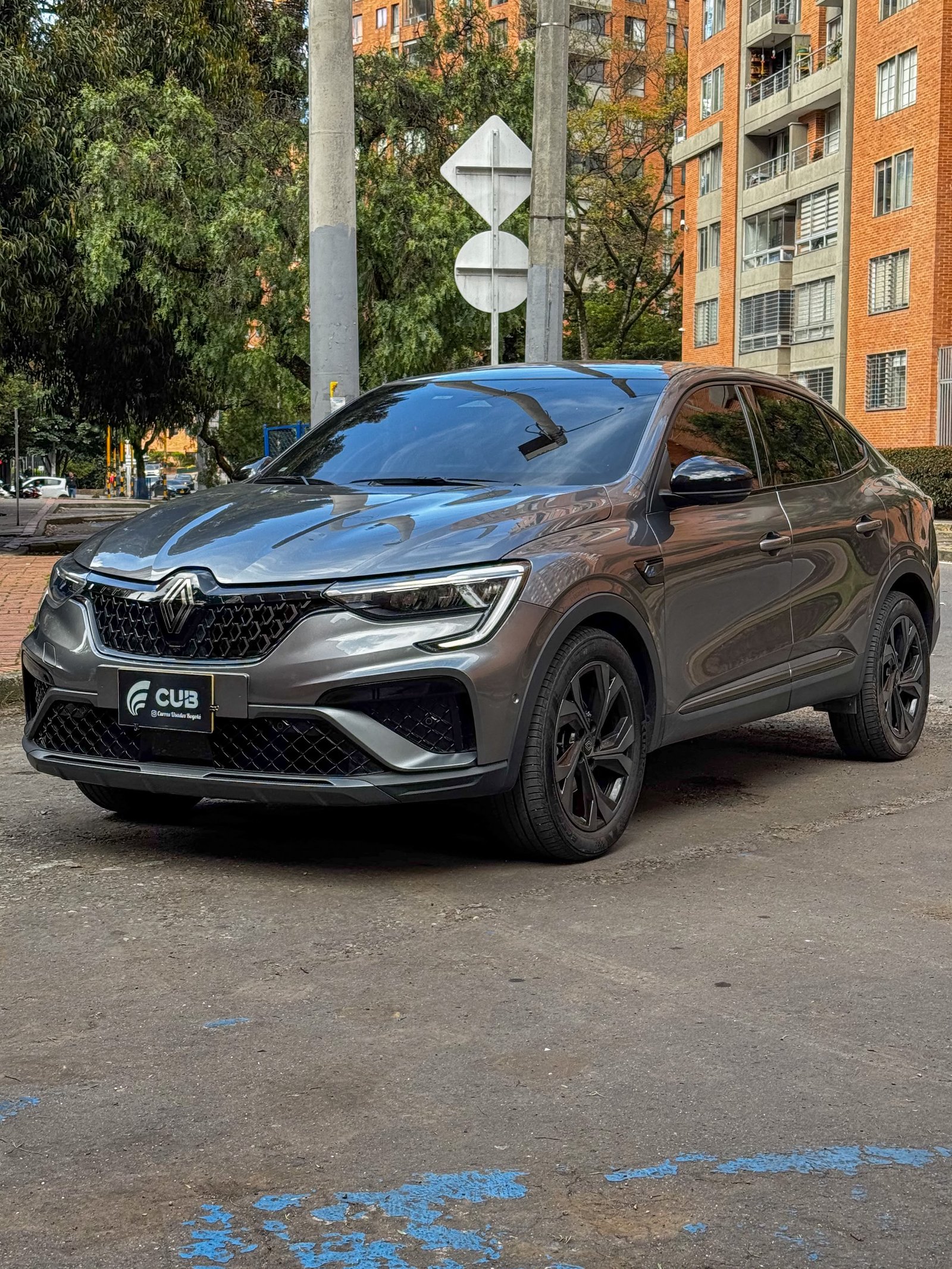 RENAULT ARKANA ESPRIT ALPINE AT 1.3 TURBO 2025