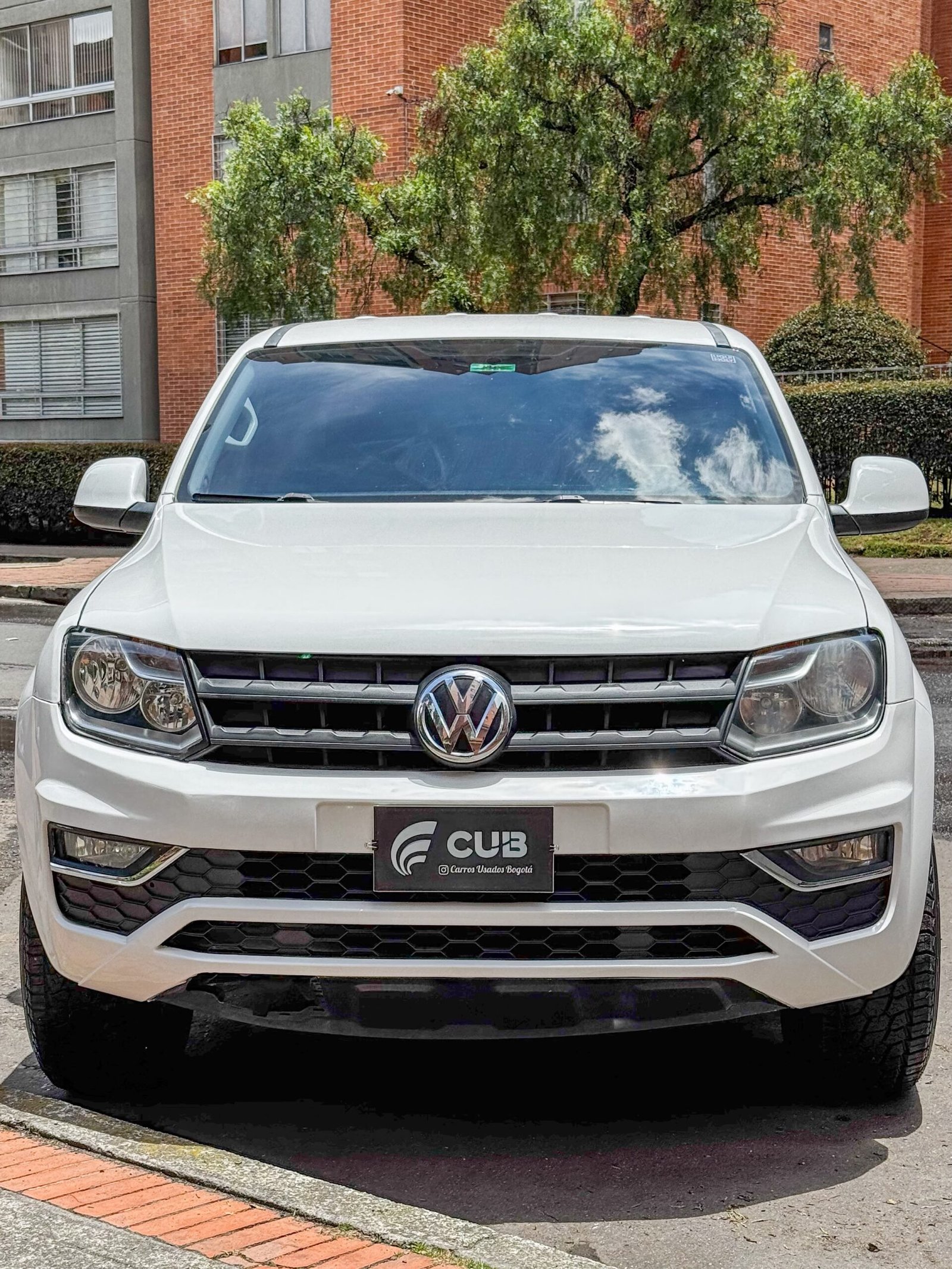 VOLKSWAGEN AMAROK DOBLE CABINA 2.0 DIESEL 4X4 MT 2021