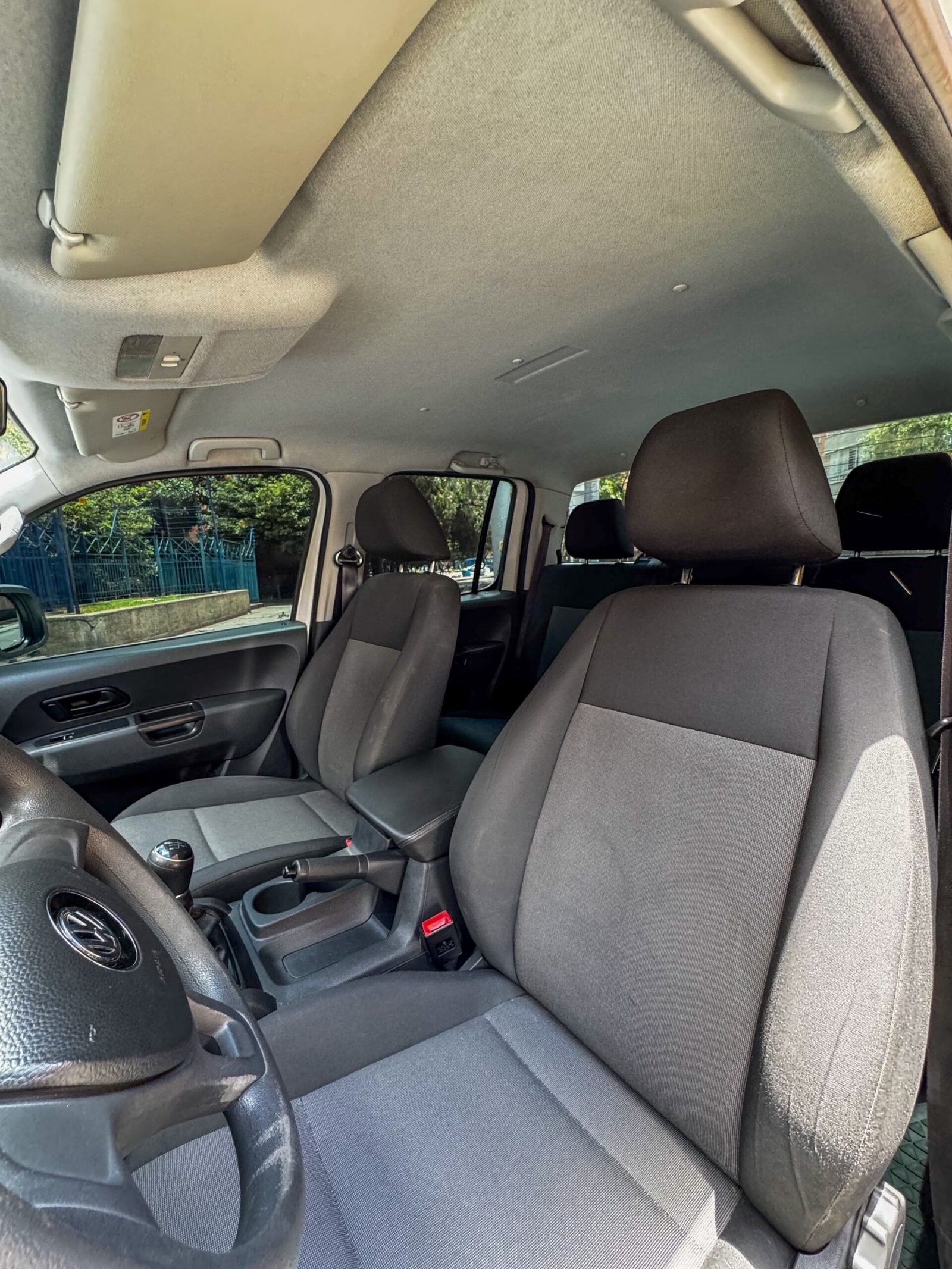 VOLKSWAGEN AMAROK DOBLE CABINA 2.0 DIESEL 4X4 MT 2021