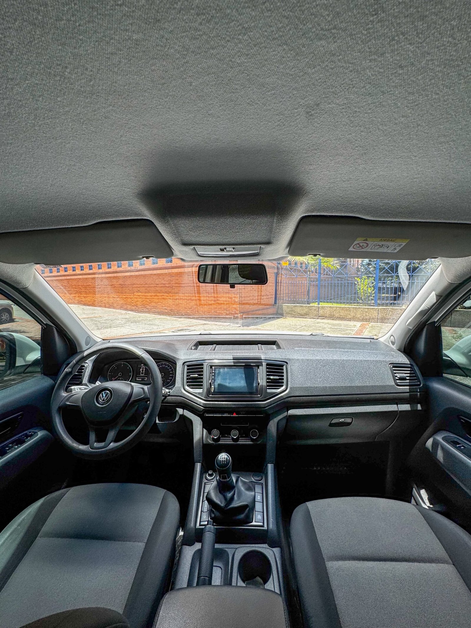 VOLKSWAGEN AMAROK DOBLE CABINA 2.0 DIESEL 4X4 MT 2021
