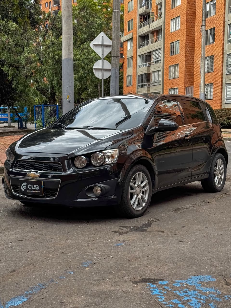 CHEVROLET SONIC LT AT 1.6 2013