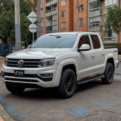 VOLKSWAGEN AMAROK DOBLE CABINA 2.0 DIESEL 4X4 MT 2021