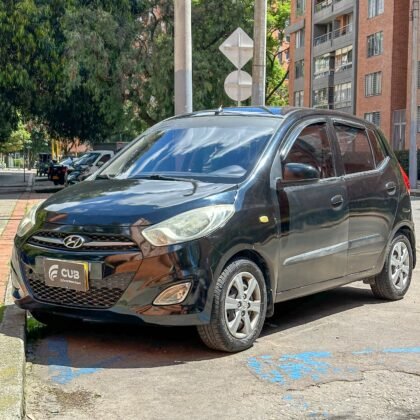 Hyundai i10 FL MT 1.1 2012 color Negro Fantasma en venta en Bogotá
