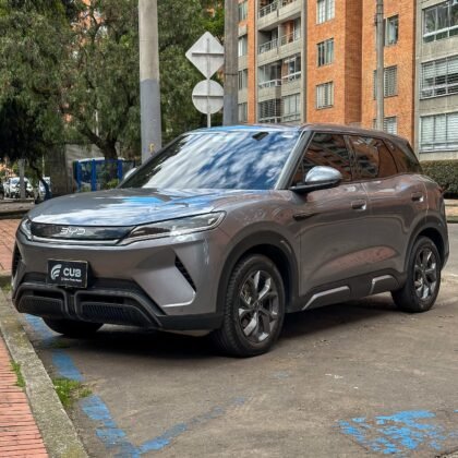 BYD Yuan Up EV AT 130KW 2025 color Gris Tiempo en venta en Bogotá