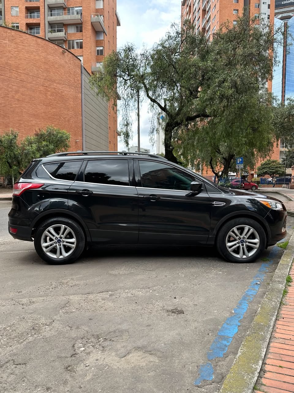 FORD ESCAPE SE AT 2.0 4X4 2015